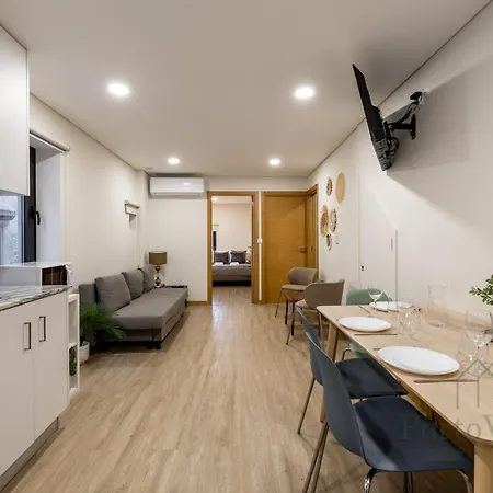 Gloria In - Velho Apartamento Porto