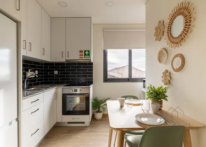 Gloria In - Velho * Oporto