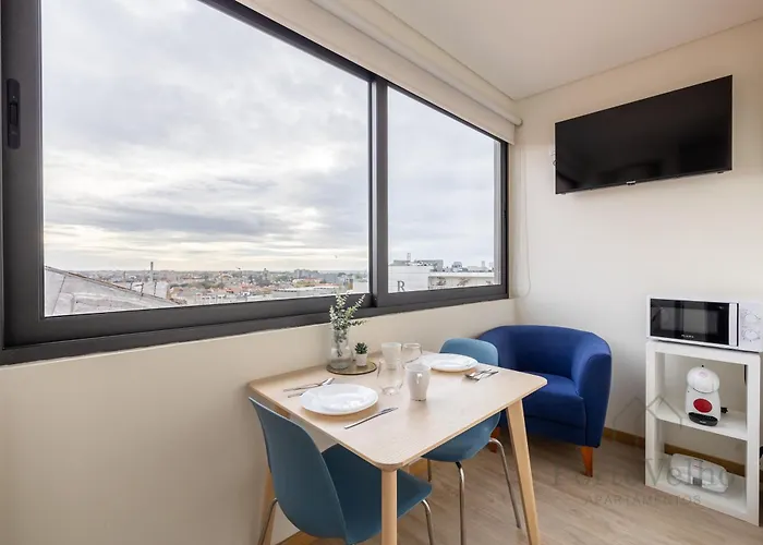 Gloria In - Velho Apartamento Oporto